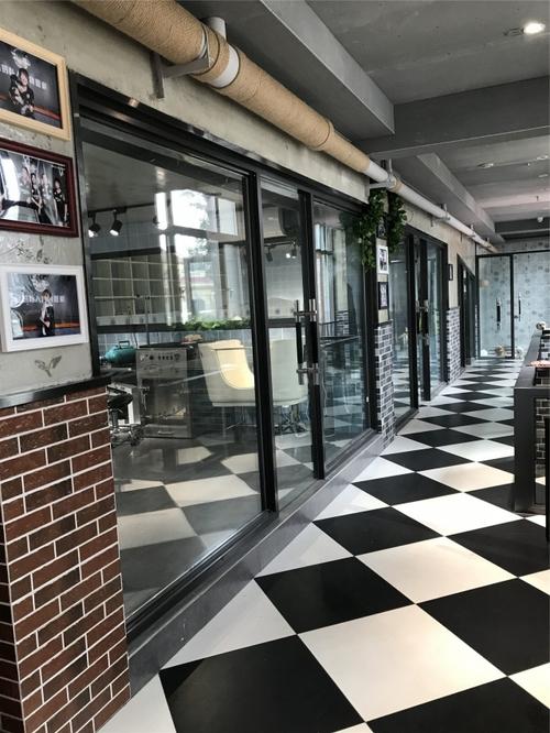 人和国际健身盛和工厂店旁有这样一家文艺范的宠物店